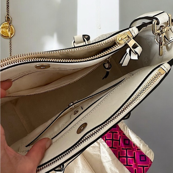 💖 Tory Burch Perforated Leather Tote Bag - White Cream Shoulder Purse Handbag - Picture 3 of 6